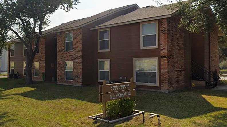 Donna Condo: 513 W Frontage St.