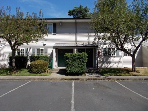 Cascade Locks Condo: 24 NE Clark