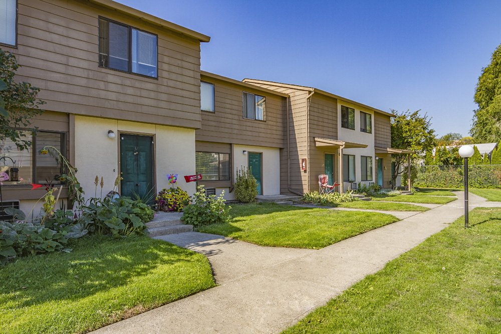 The Dalles Condo: 2812 W 7th St.