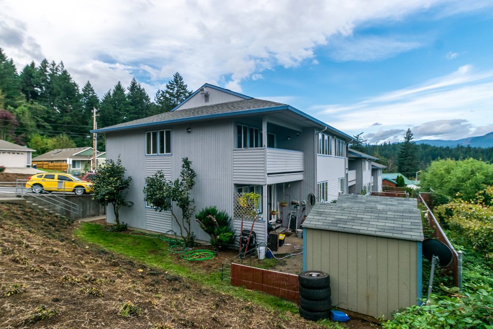 Cascade Locks Condo: 40 Wasco St