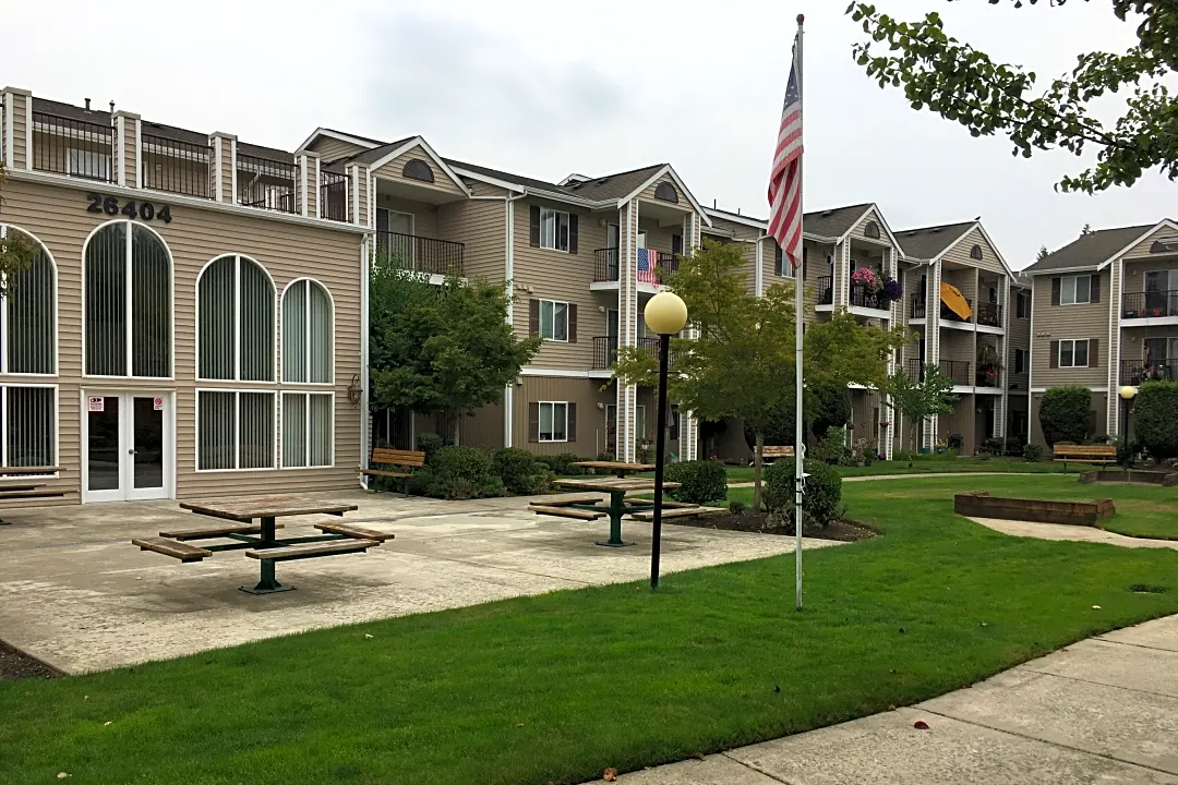 Kent Condo: 26404 104th Ave SE
