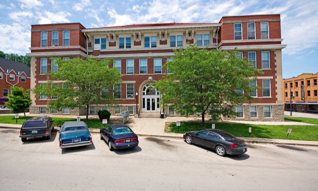 Maysville Condo: 215 Limestone