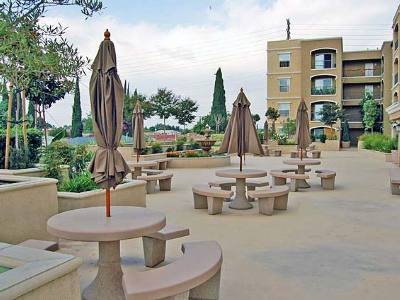 Maywood Condo: 5601 Atlantic Blvd