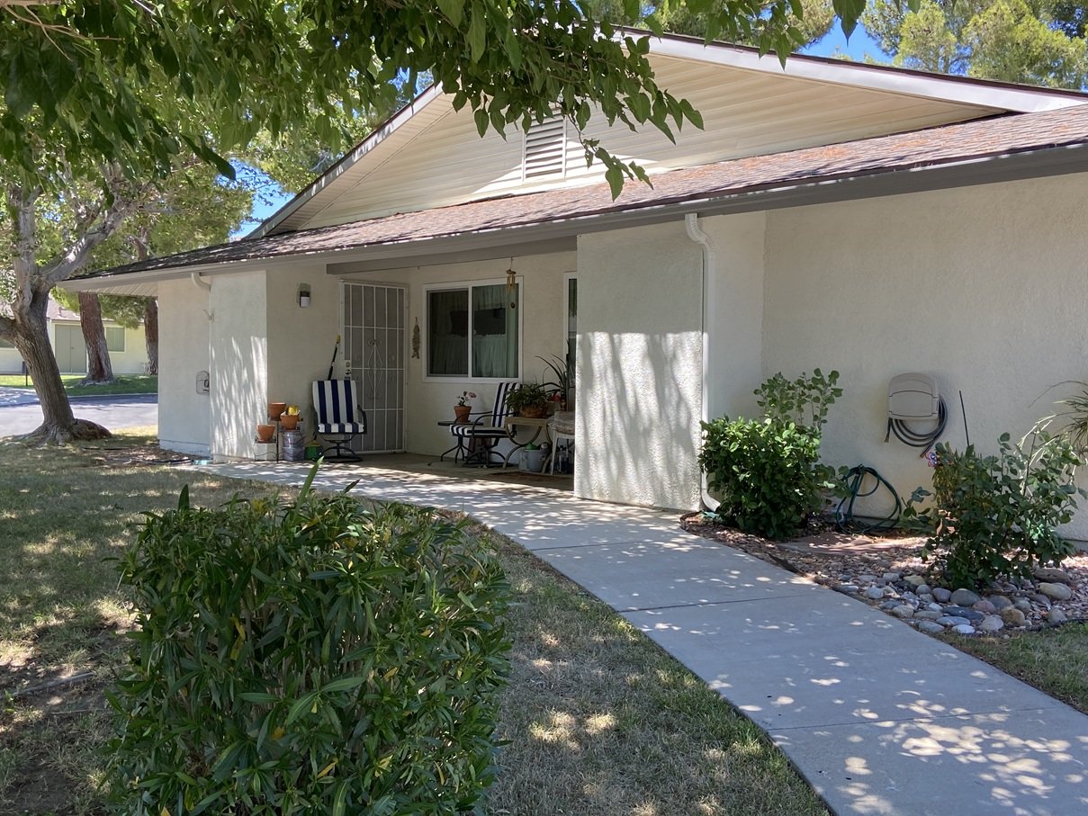 Lancaster Condo: 6709 Columbia Way