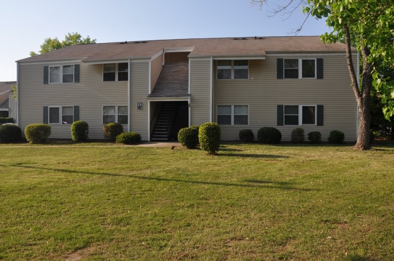 Greer Condo: 200 S. Beverly Ln.
