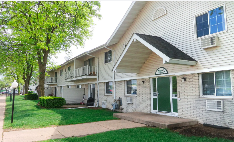 Fitchburg Condo: 4929 Chalet Gardens Rd.
