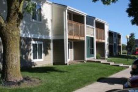 Rochelle Condo: 1015 Carrie Ave.