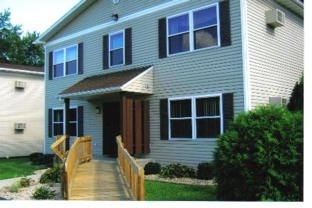 Earlville Condo: 307 Water St.