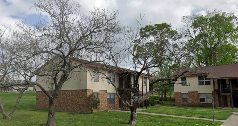 Madisonville Condo: 208 Wells Street
