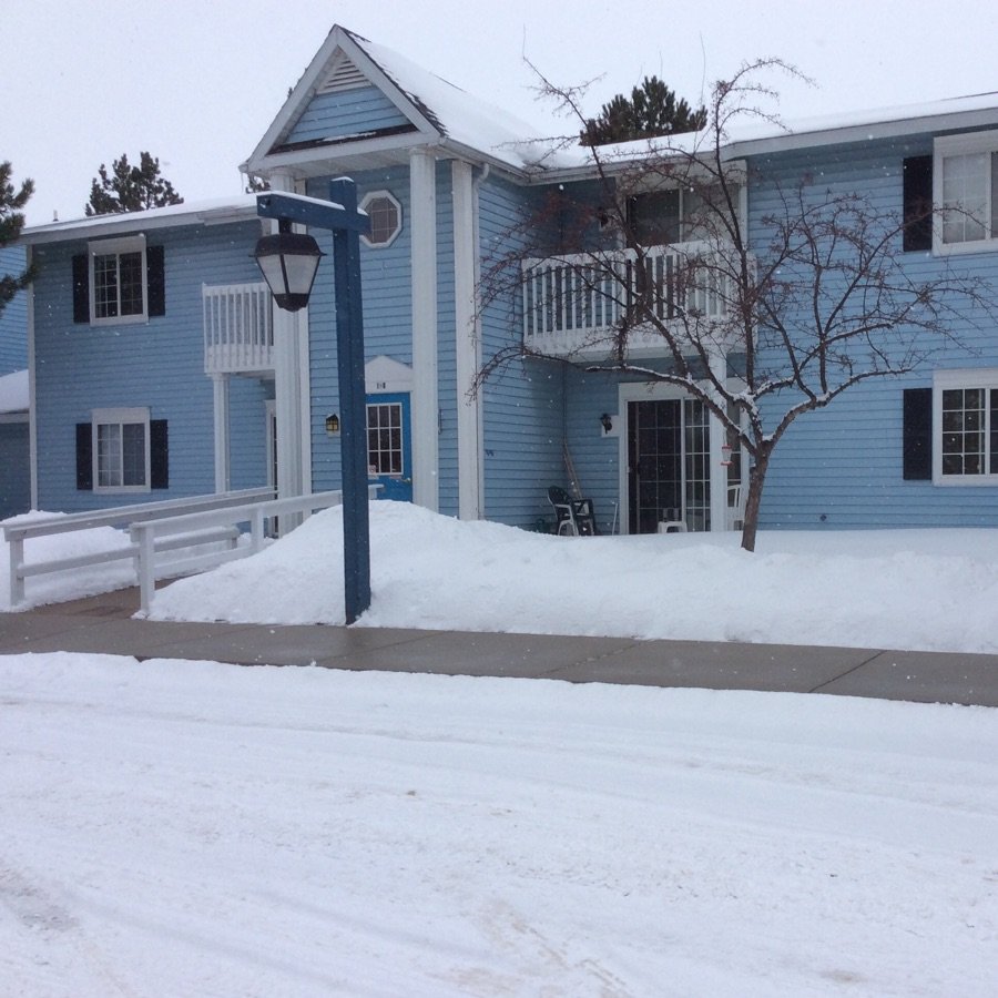 Mackinaw City Condo: 311 Cadilac St