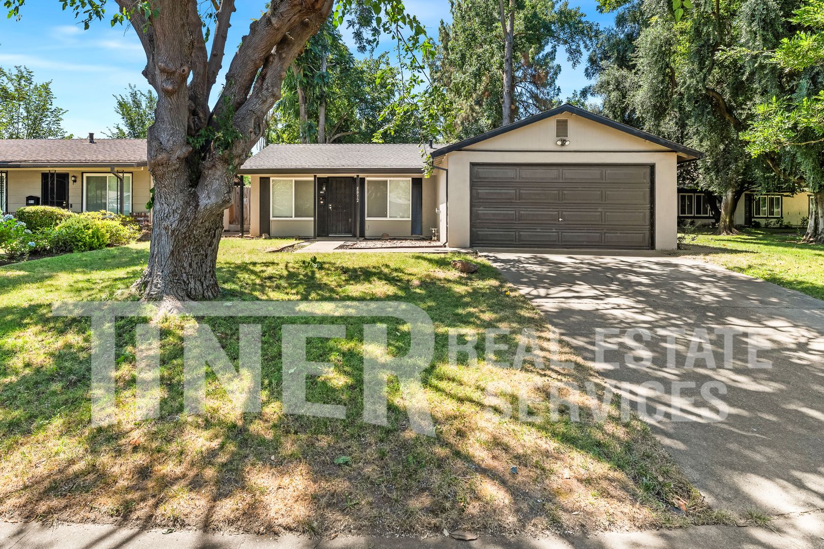 Sacramento House: 8912 Lanier Way
