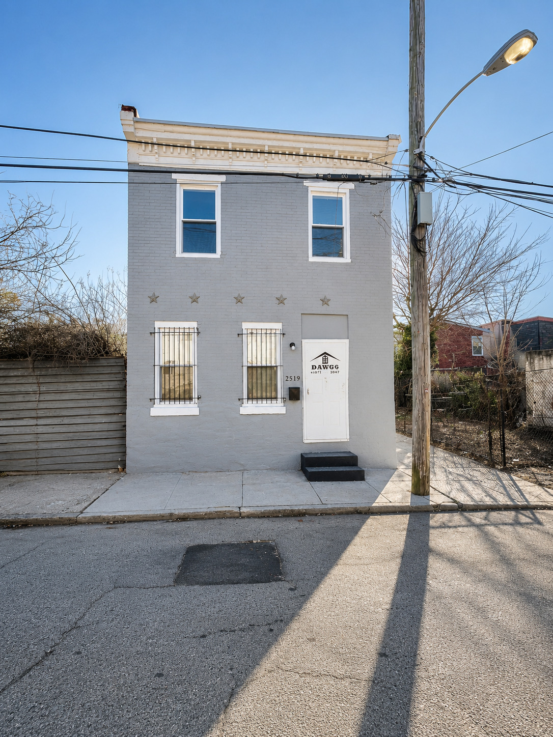 Philadelphia Townhome: 2519 N Mutter St