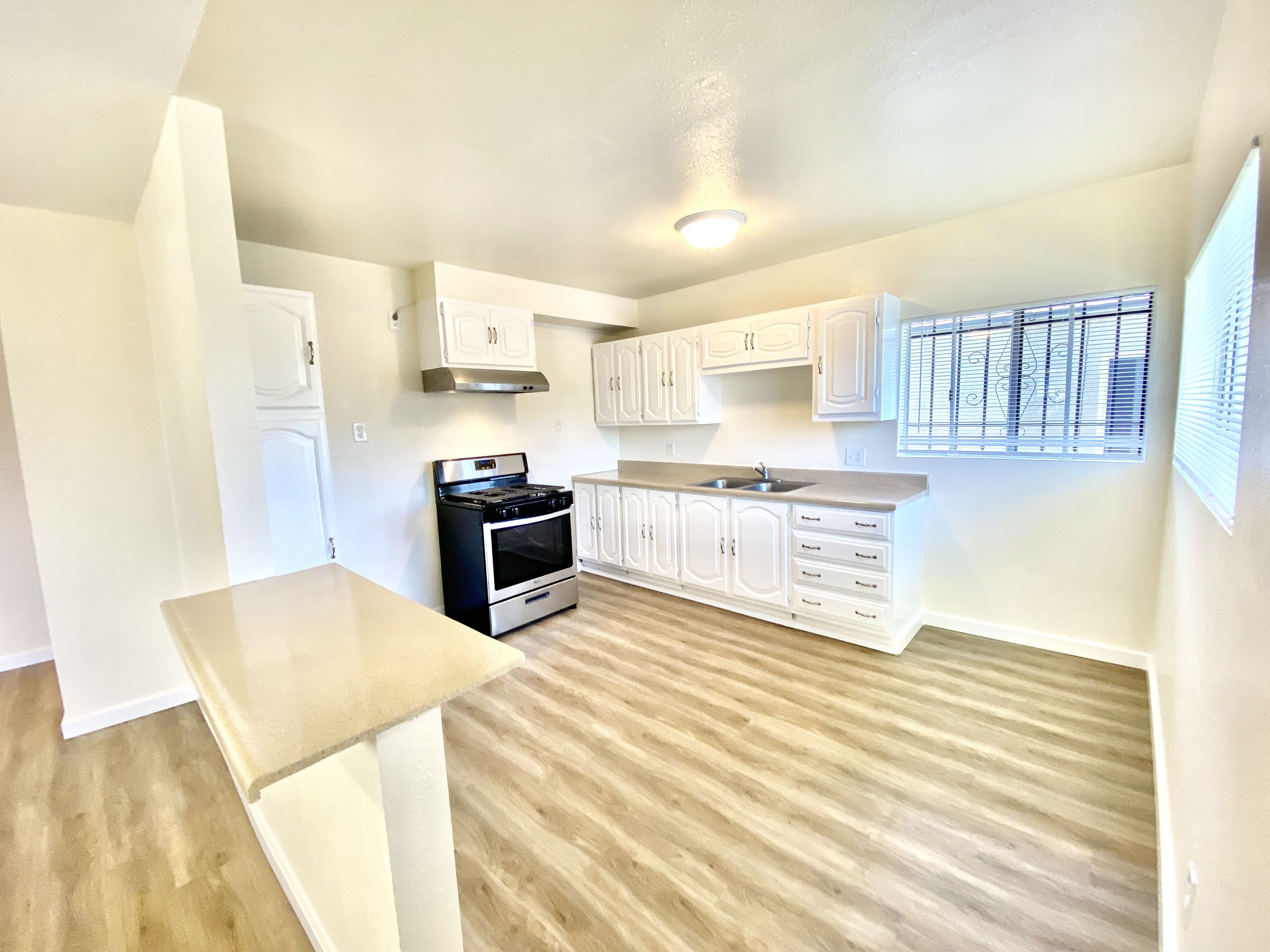 Long Beach Condo: 1530 Locust Ave