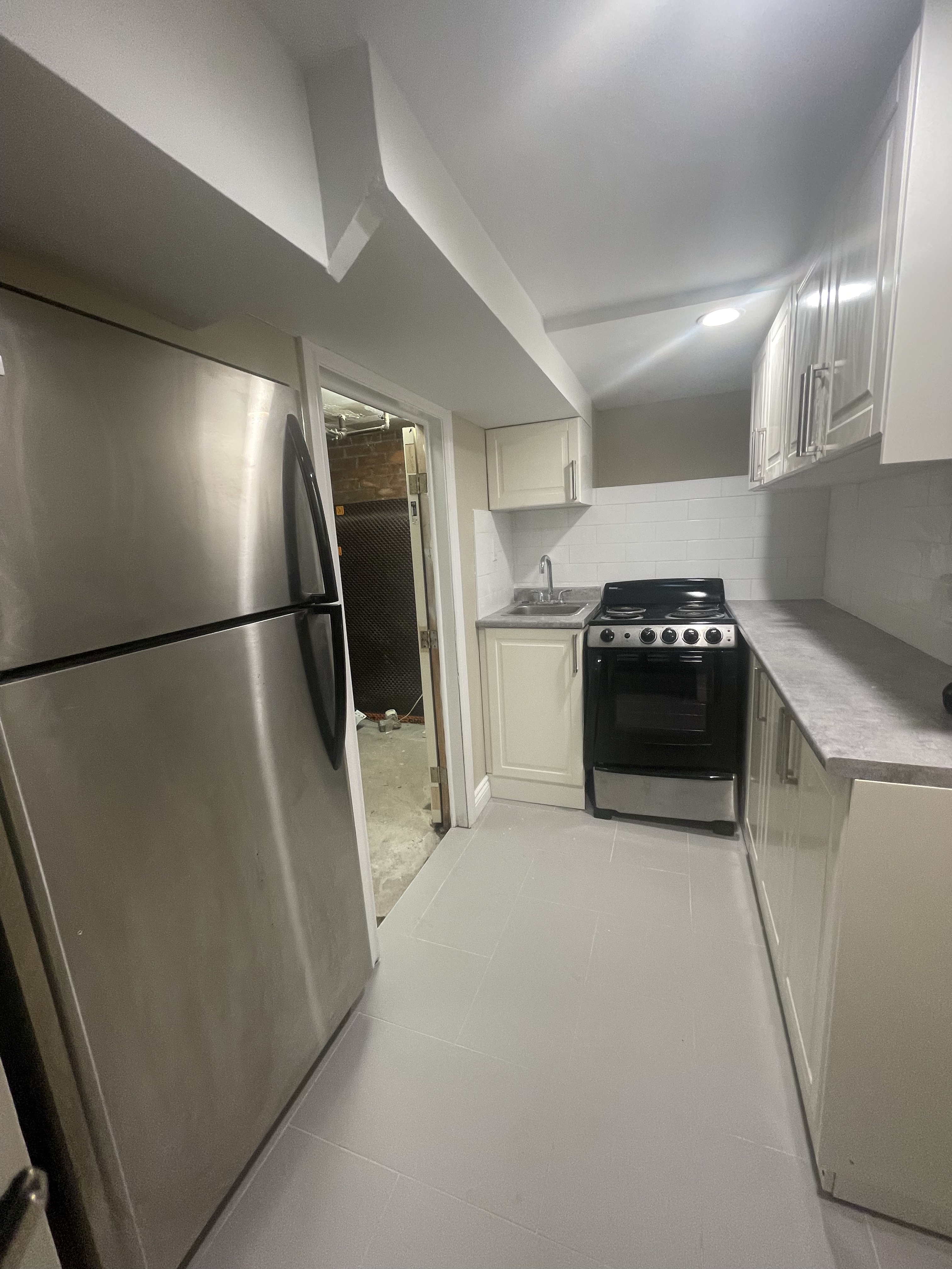 Hamilton Condo: 73 Barnesdale Blvd
