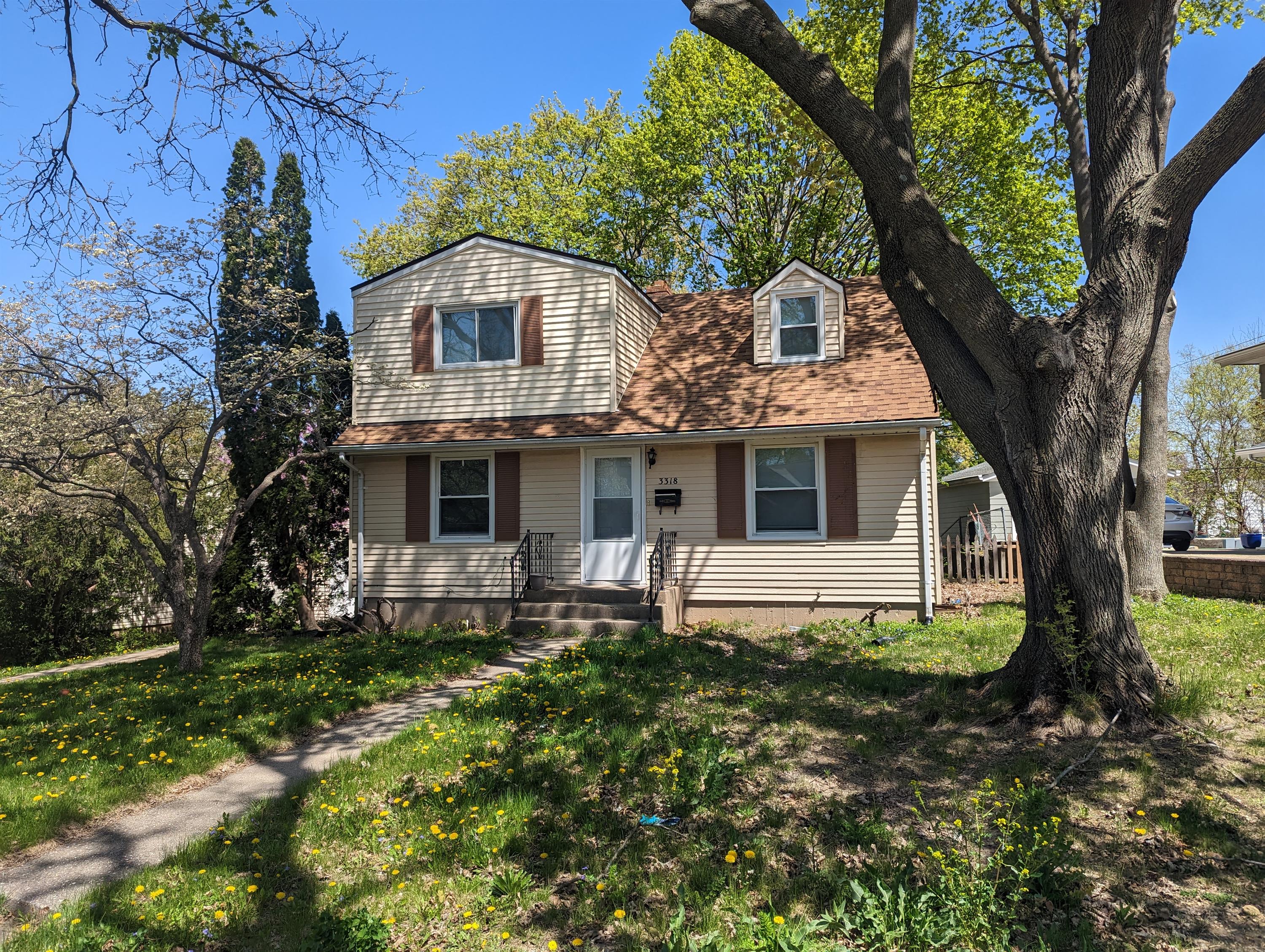 Rockford House: 3318 Carolina Ave