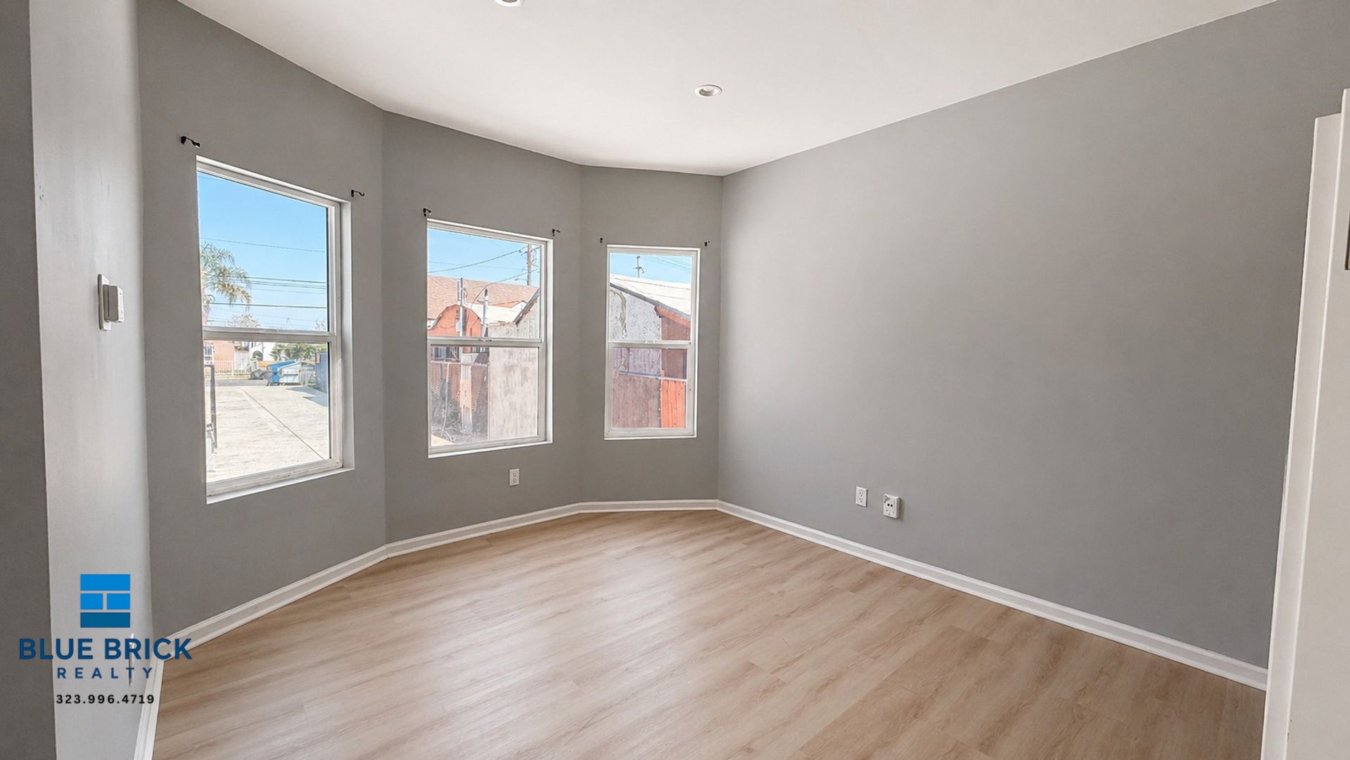 Los Angeles Condo: 1242 W 93rd St