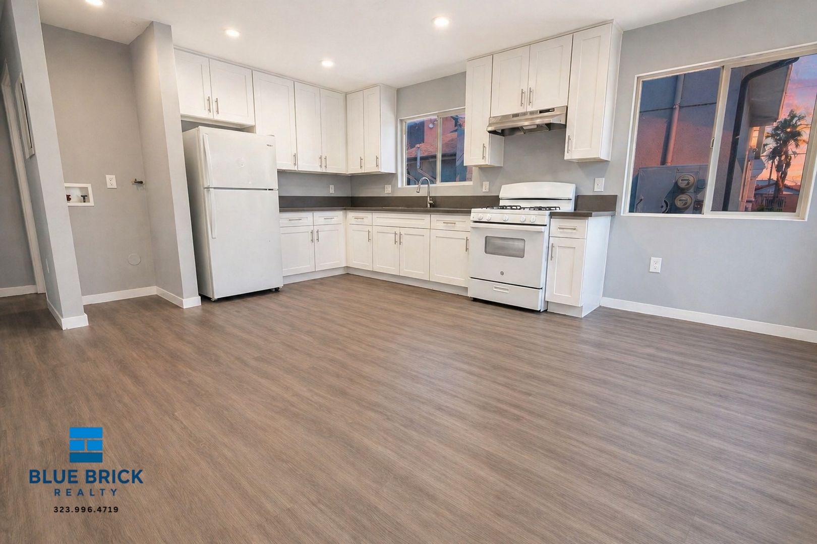 Los Angeles Condo: 1242 W 93rd St