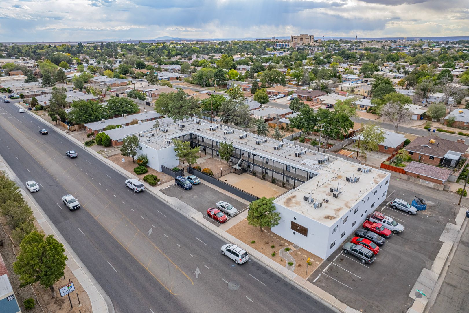 Albuquerque Apartment: 1001 Louisiana Blvd SE