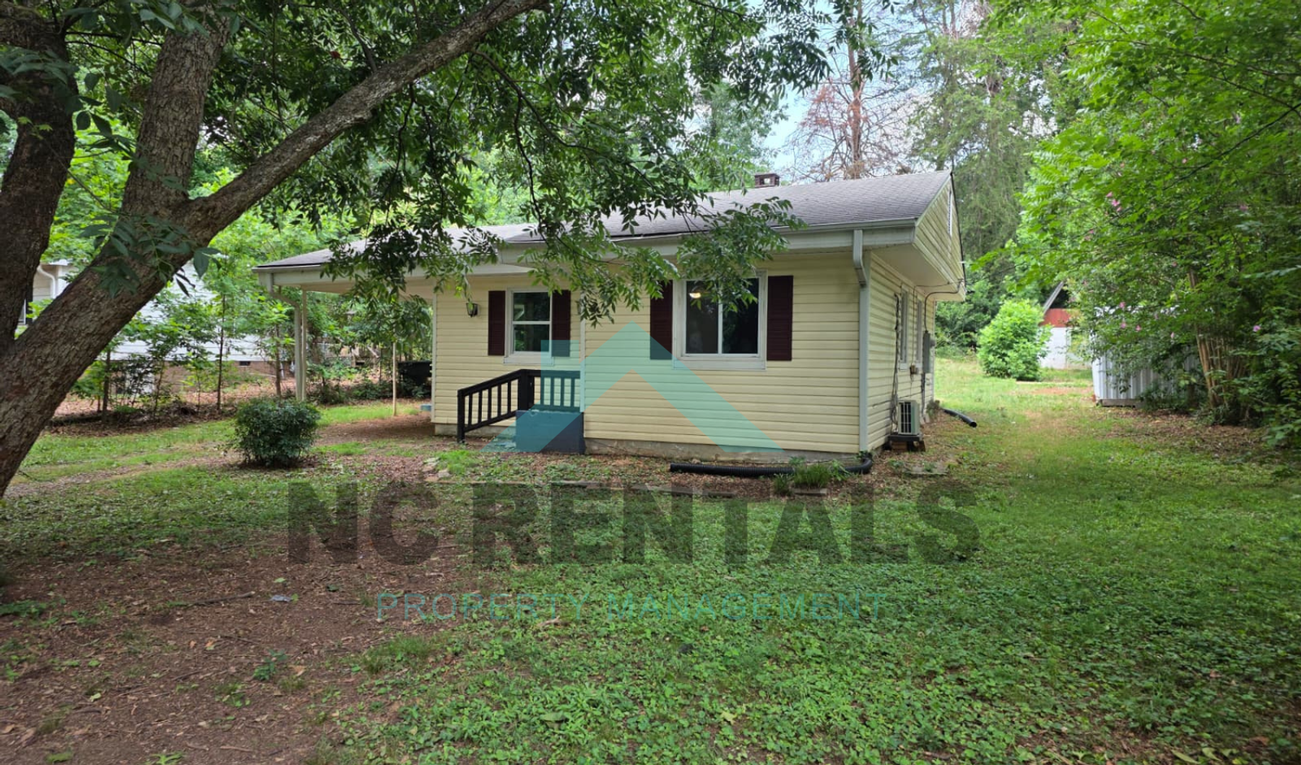 Greensboro House: 3211 Donnell St