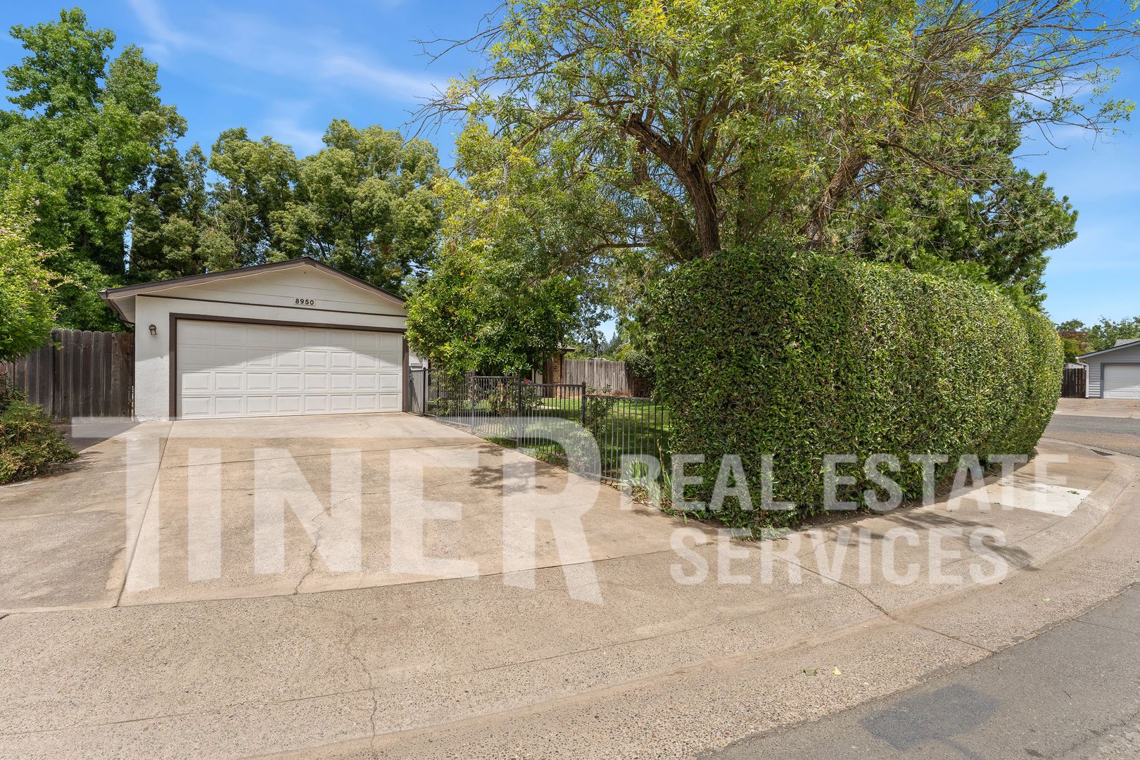 Sacramento House: 8950 Salmon Falls Dr