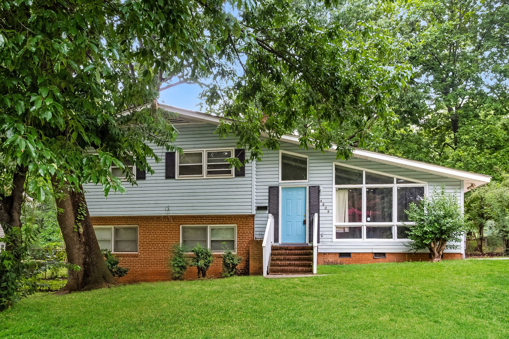 Charlotte House: 4809 Thornwood Rd