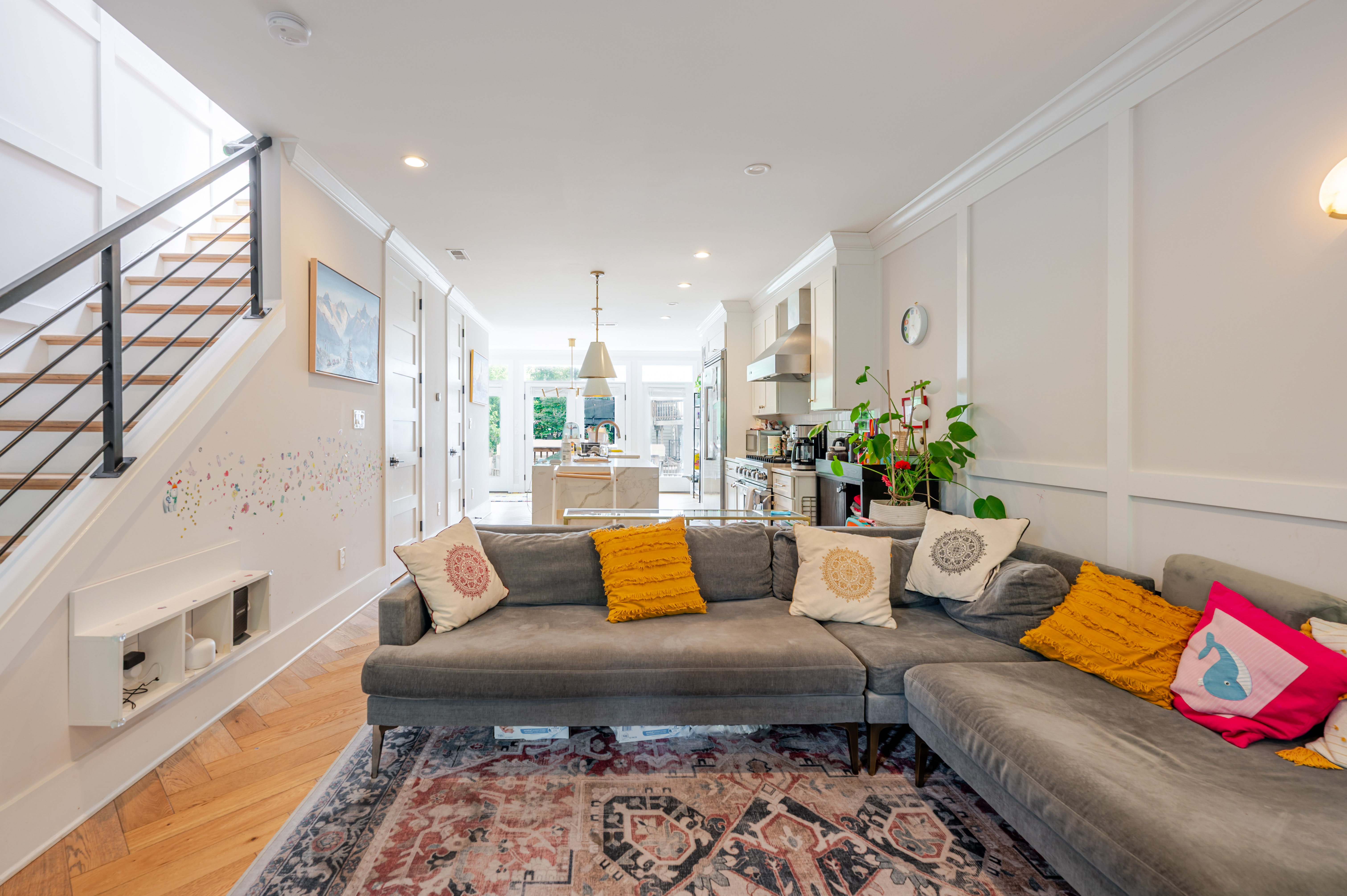 Washington House: 1107 7th St NE