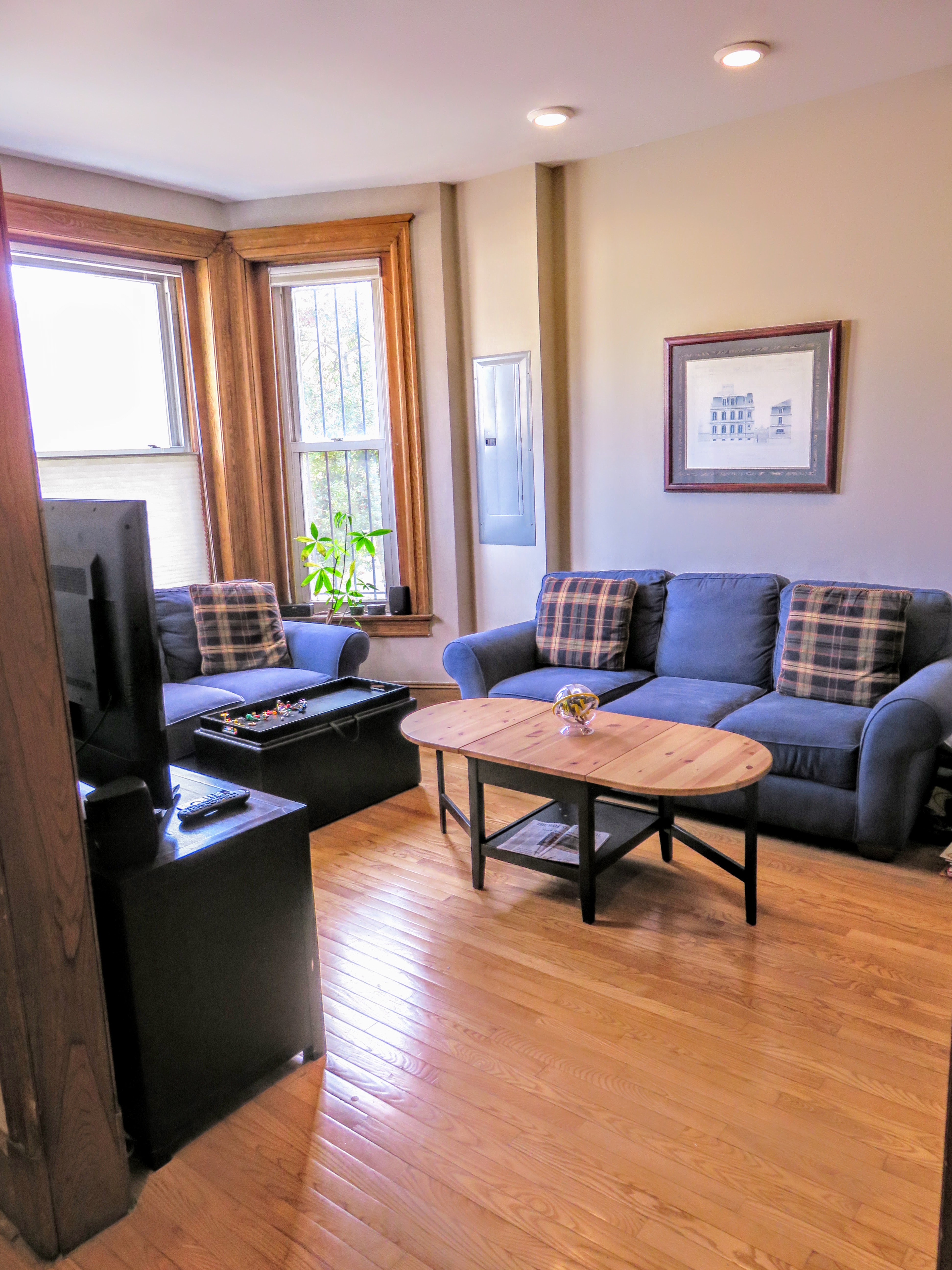 Washington House: 2604 Mozart Pl NW