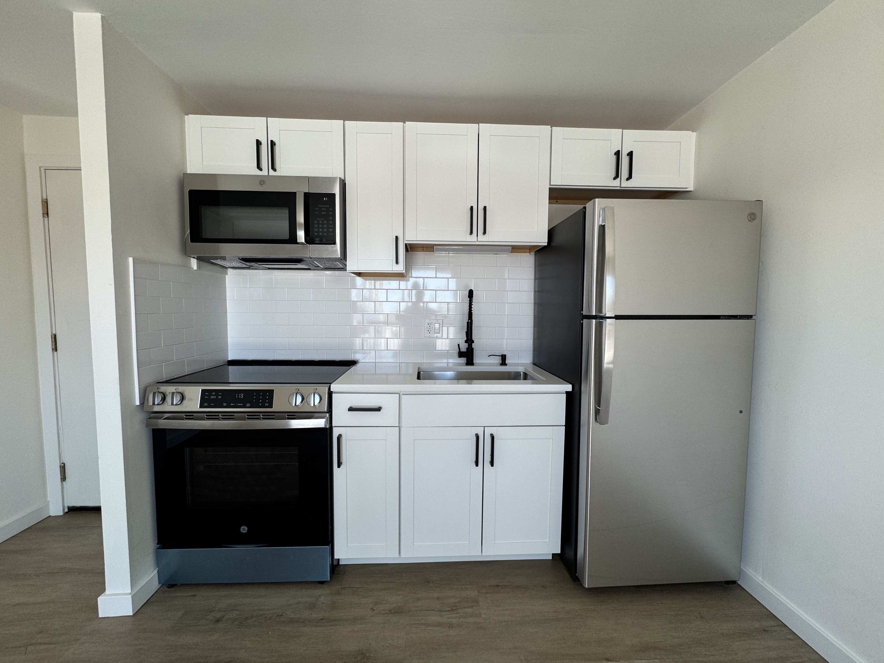 Plainville Condo: 4 Twining St