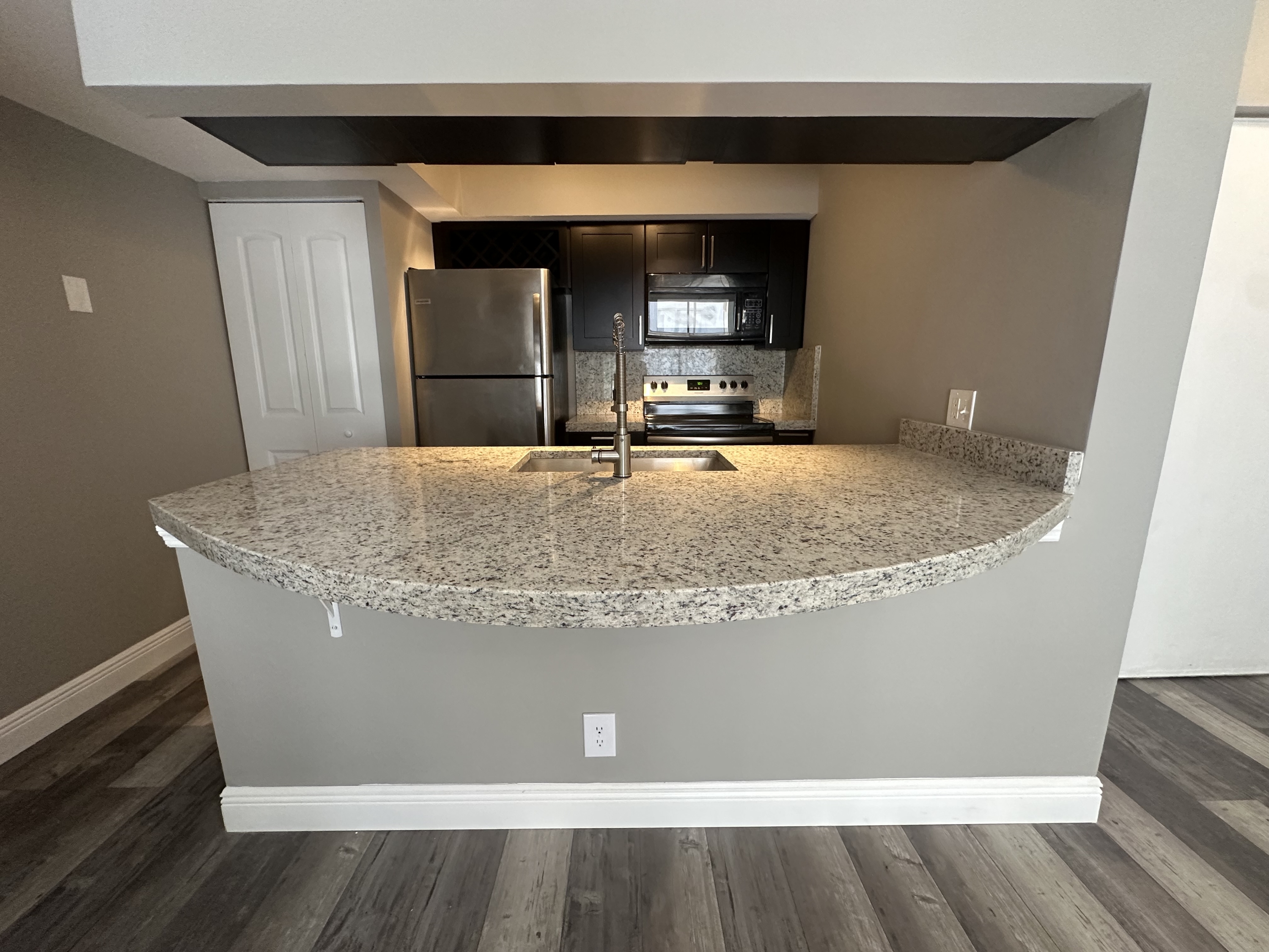 Tamarac House: 5672 Rock Island Rd