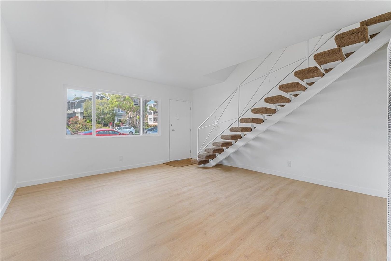 Long Beach Condo: 3528 E. 2nd Street