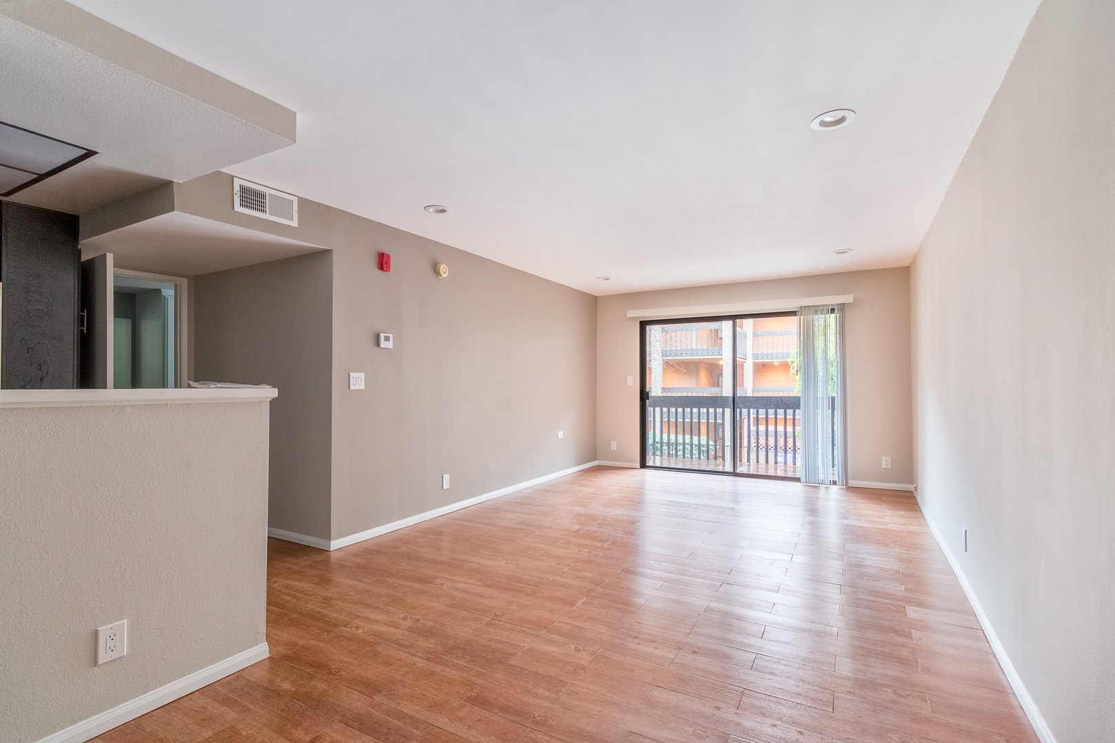 Woodland Hills House: 22100 Burbank Blvd. G