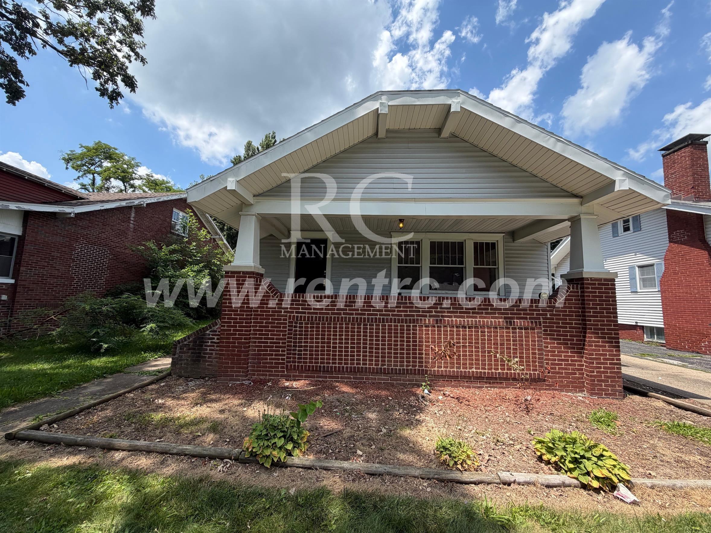 Danville House: 1210 Sherman