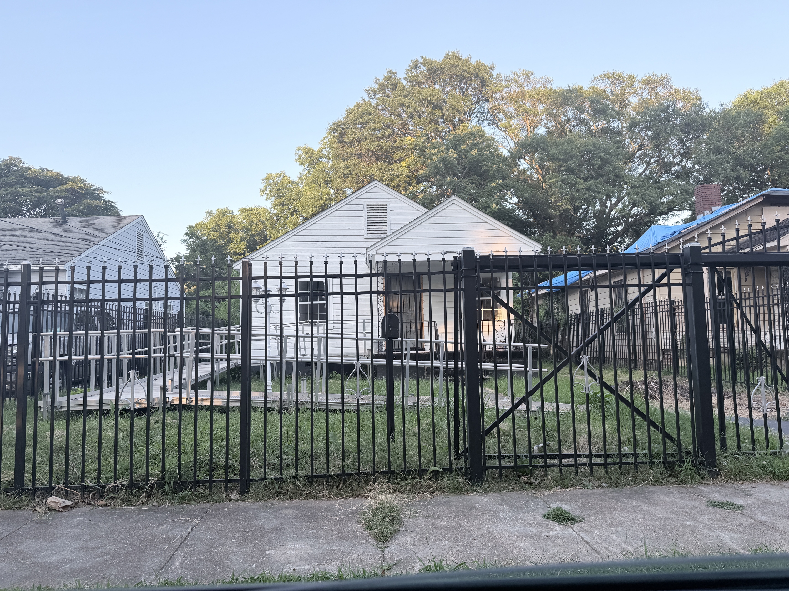 Memphis House: 1504 N Trezevant St