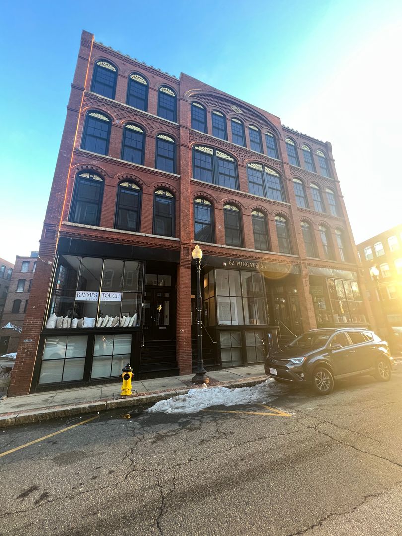 Haverhill Condo: 62 Wingate Street