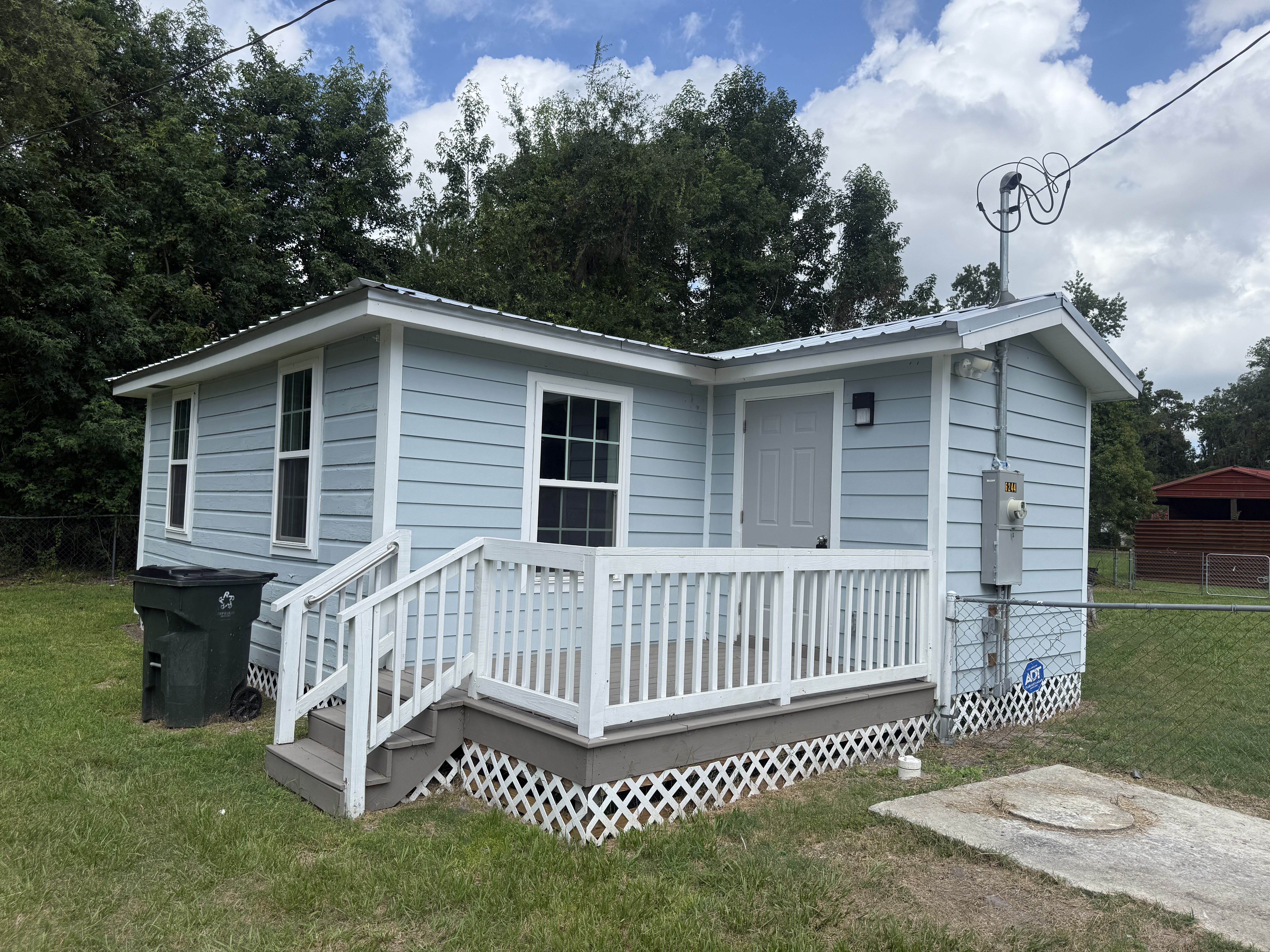 Brunswick House: 6244 New Jesup Hwy