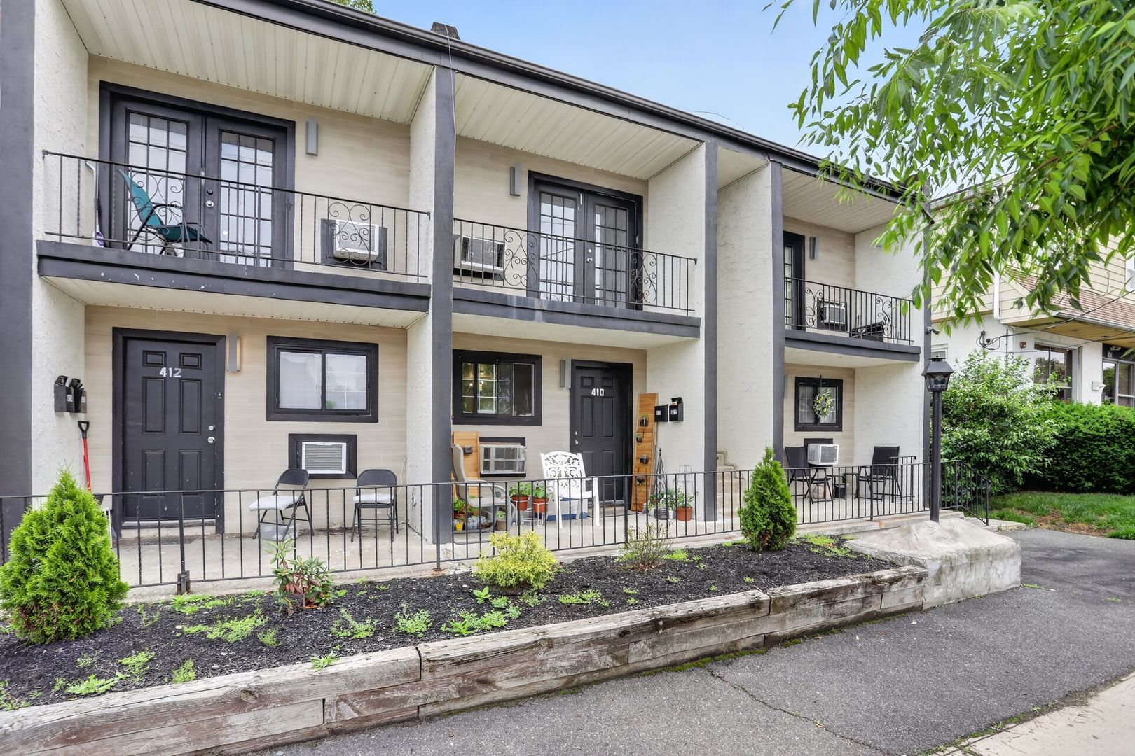 Runnemede Condo: 424 N Black Horse Pike