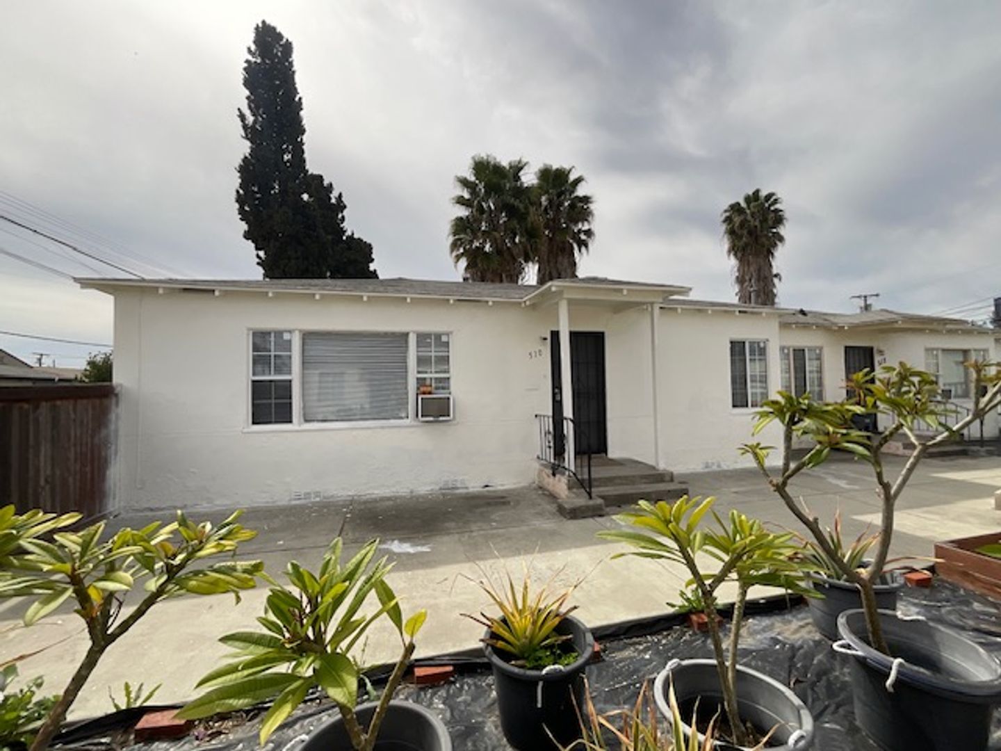 El Cajon House: 510 S Johnson Ave