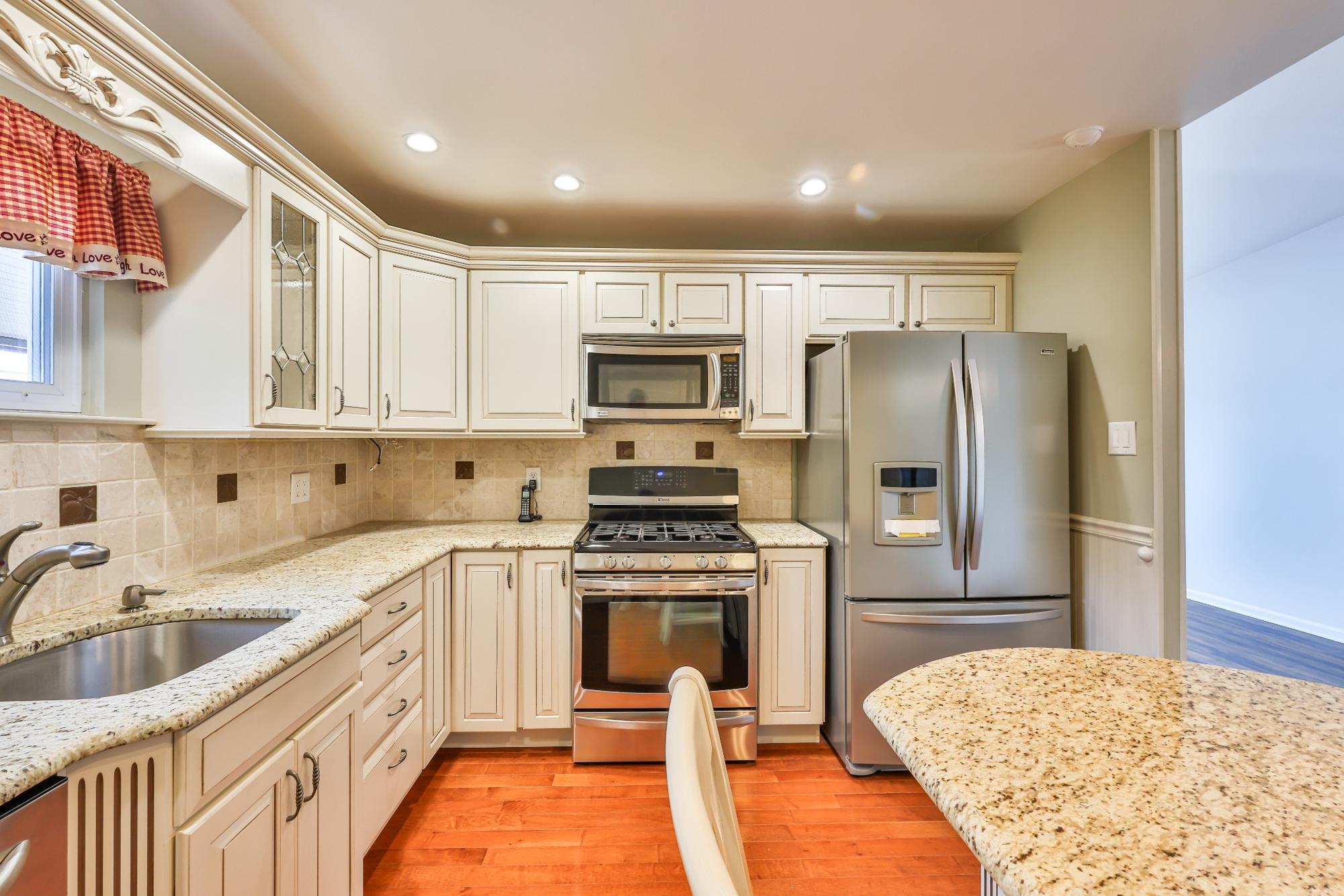 Philadelphia House: 9898 Wistaria Street