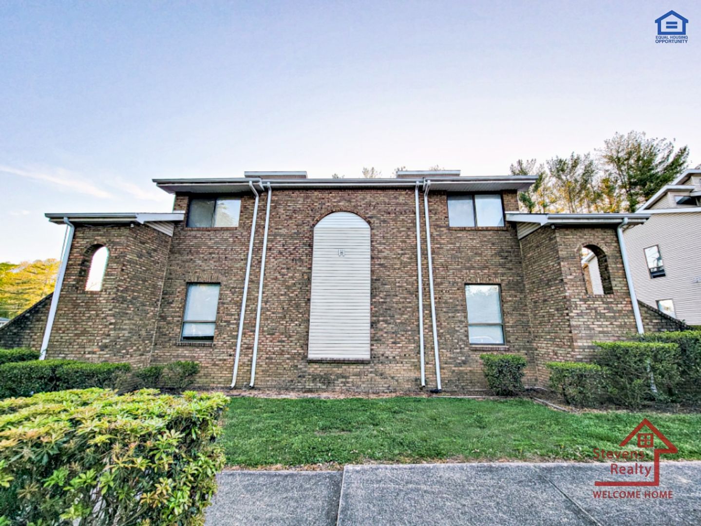 McMinnville Apartment: 409 Oriole Dr