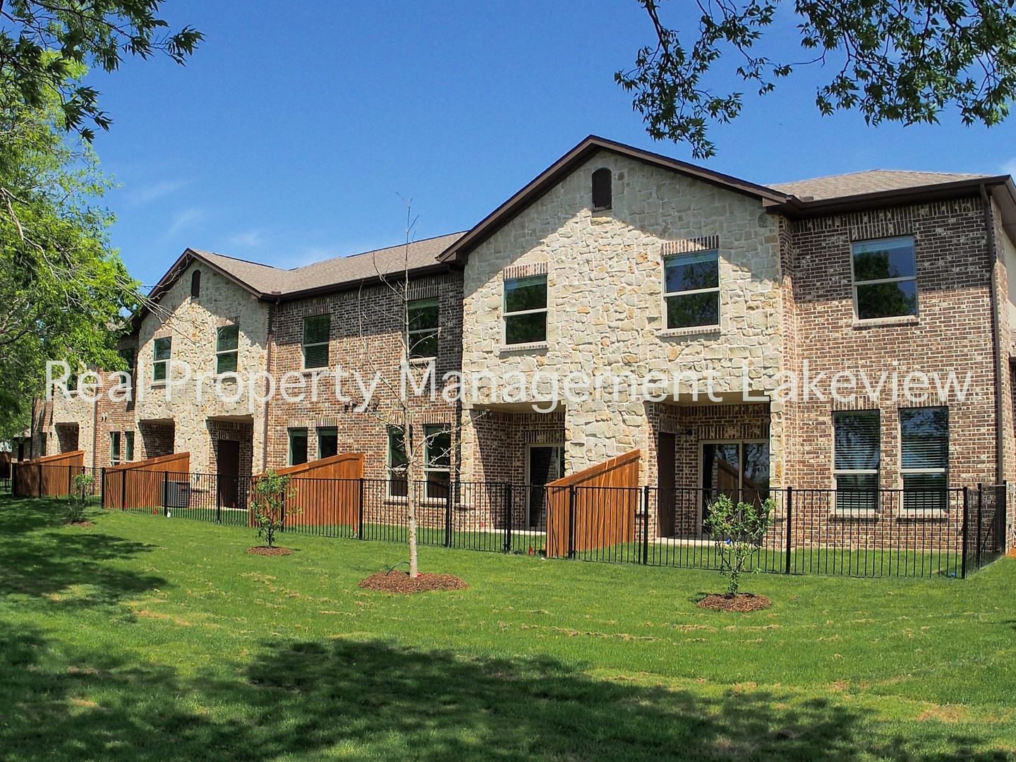 Denton Condo: 1601 Riney Rd