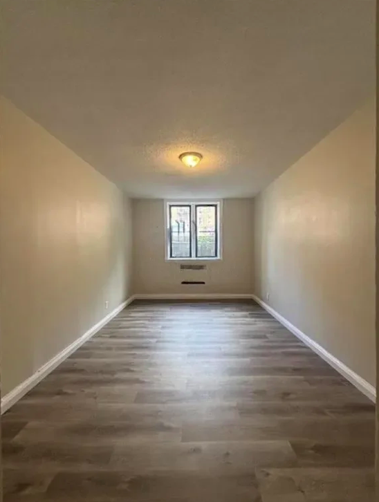 Newark Condo: 25 Van Velsor Place