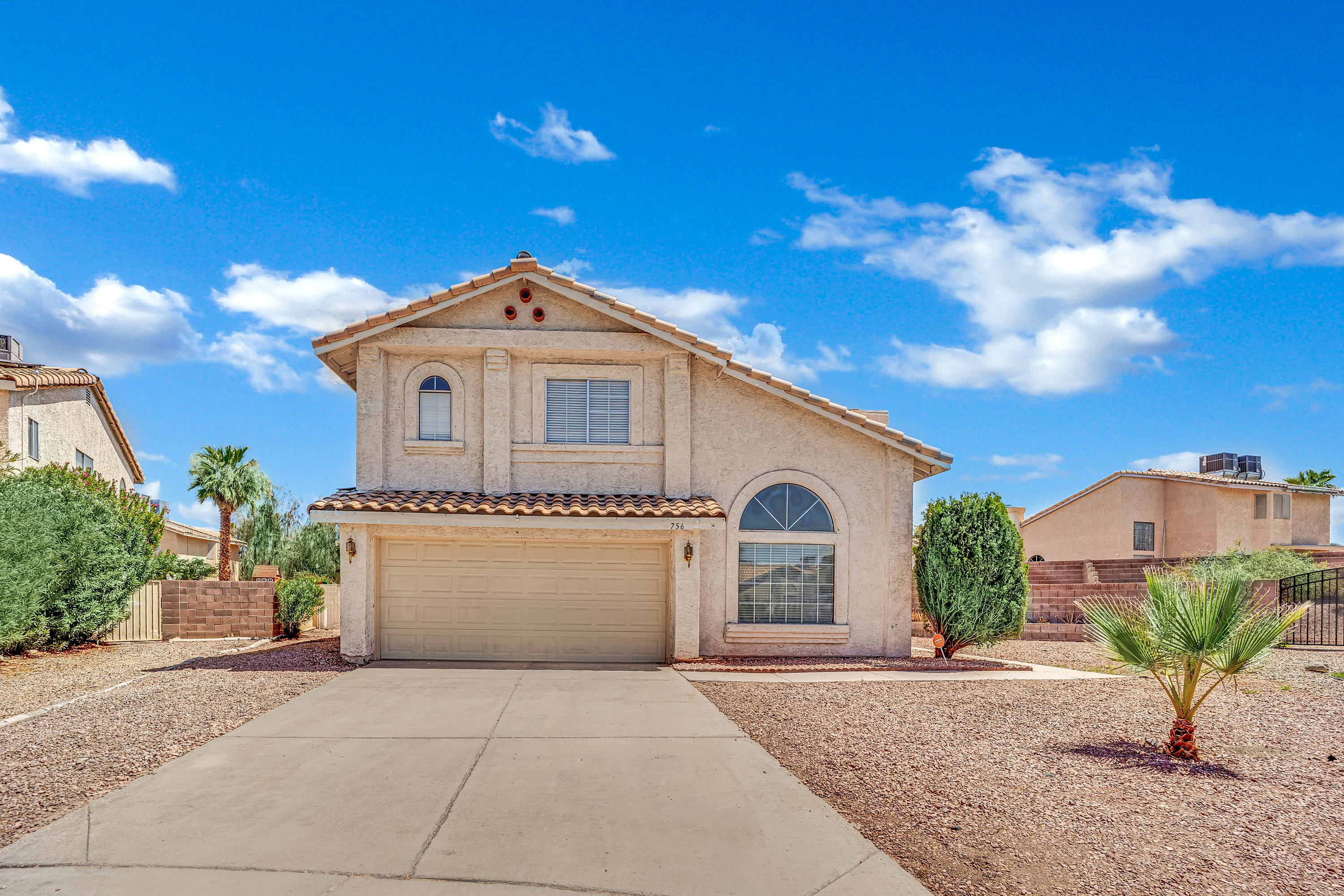Henderson House: 756 Charwood Cir