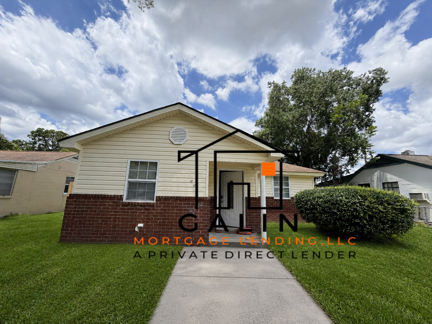 Savannah House: 1005 Carter St