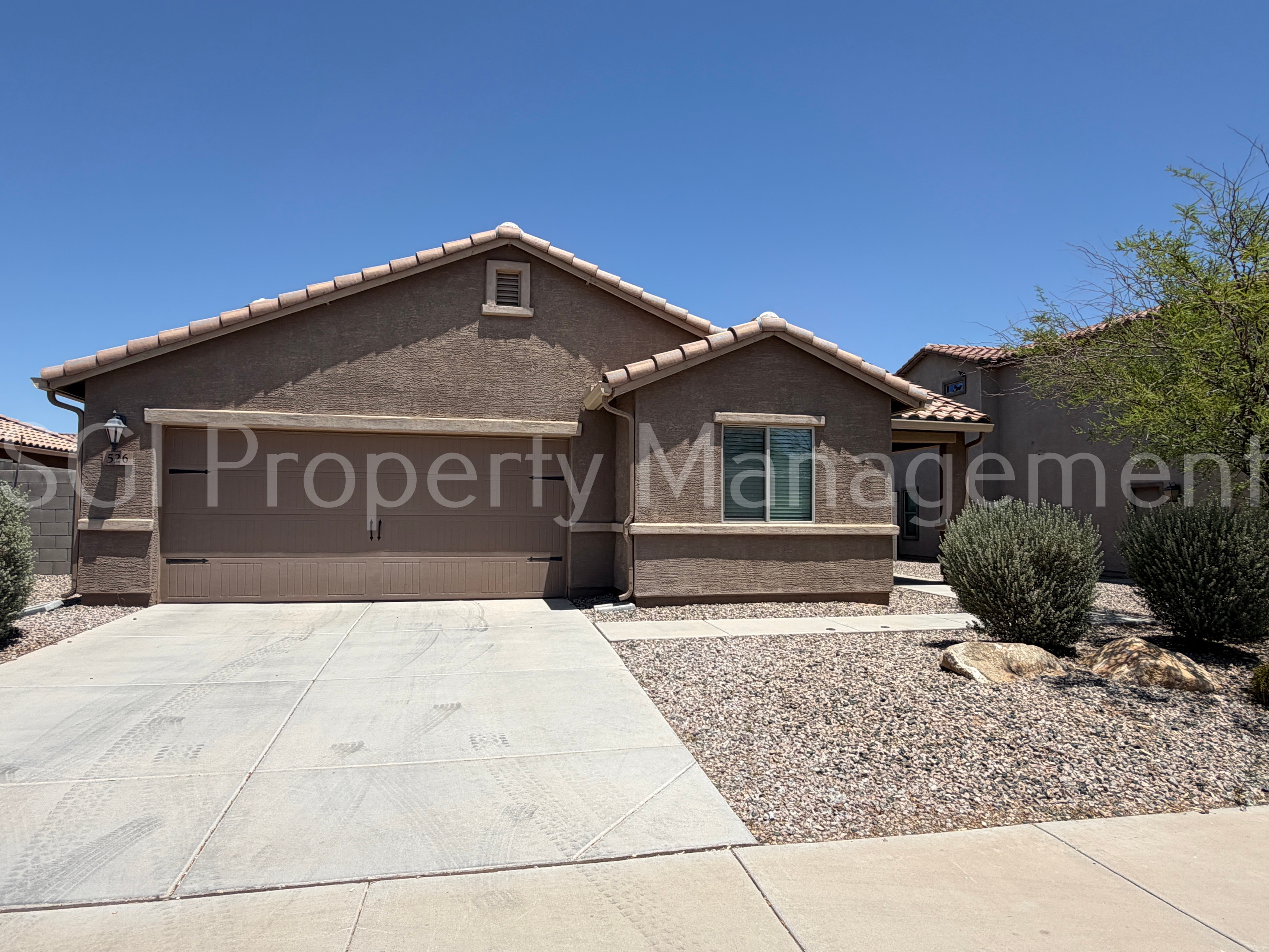 Casa Grande House: 526 W Black Hawk Pl