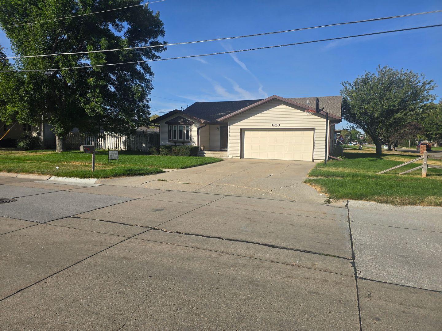 Norfolk House: 603 N Boxelder