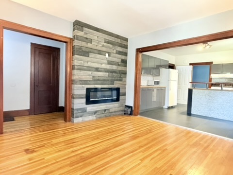 Windsor Condo: 693 Partington Ave