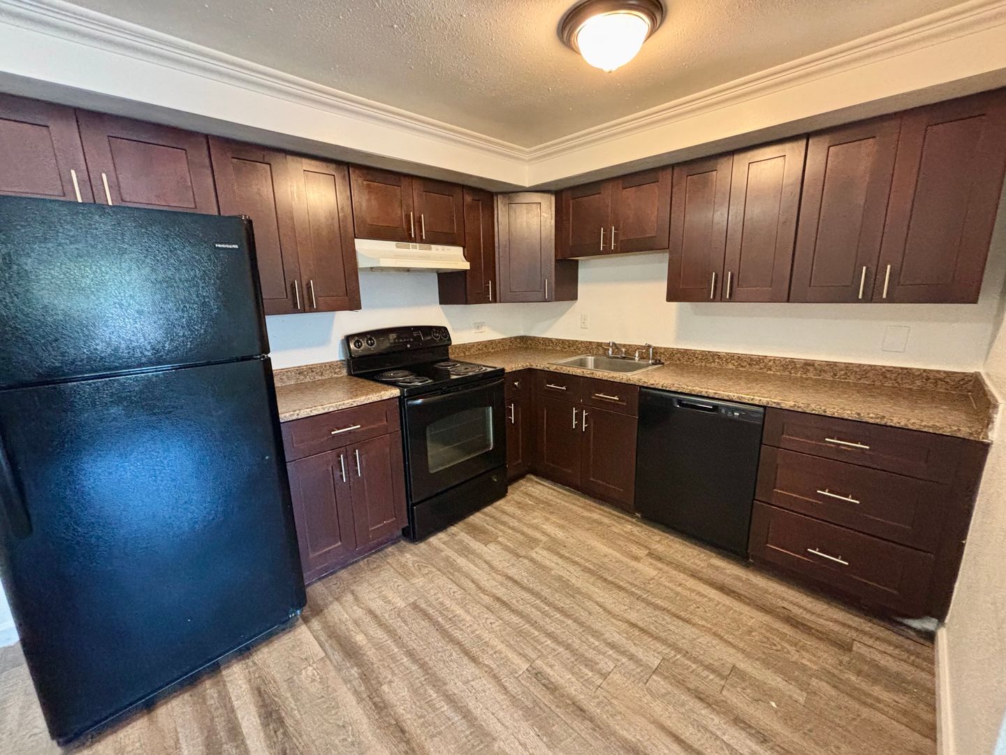 Lakewood Apartment: 7310 W 10th Ave