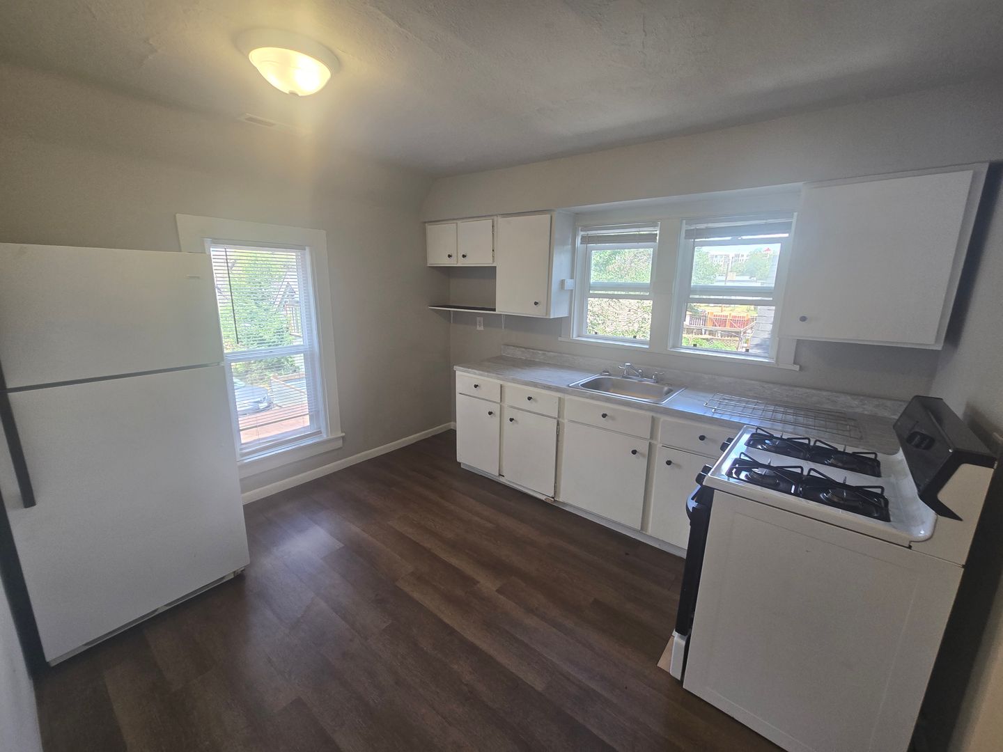 Colorado Springs Apartment: 910 Sahwatch St