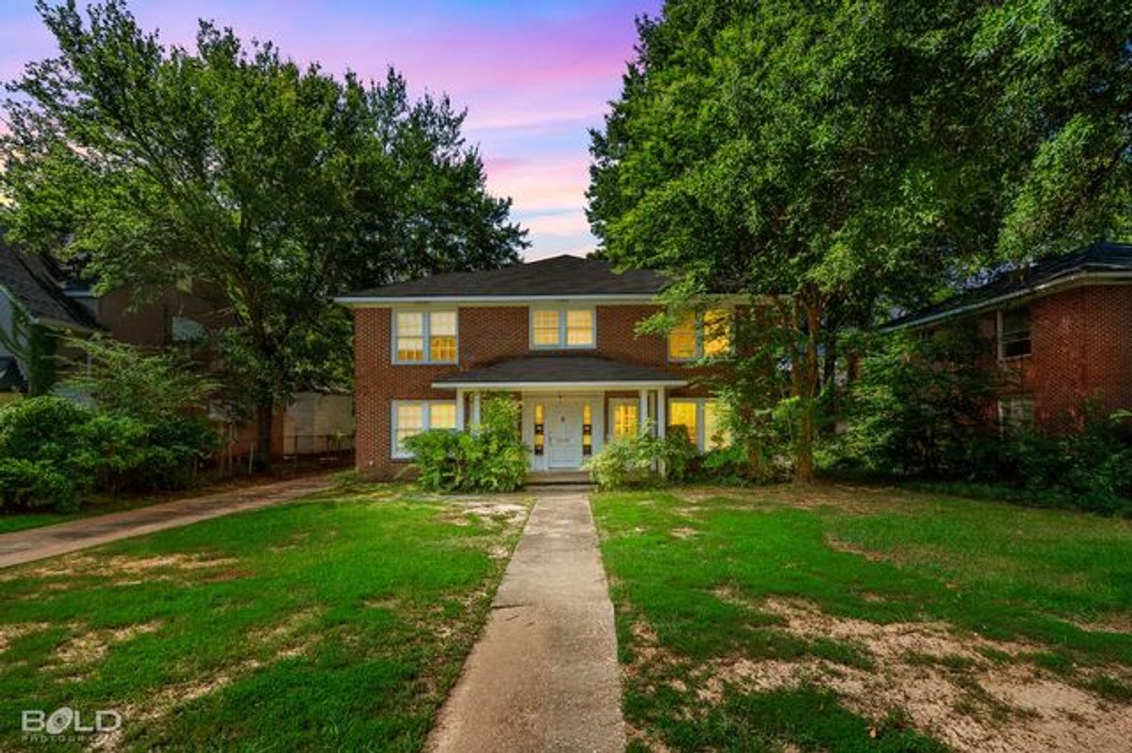 Shreveport House: 335 1/2 Boulevard