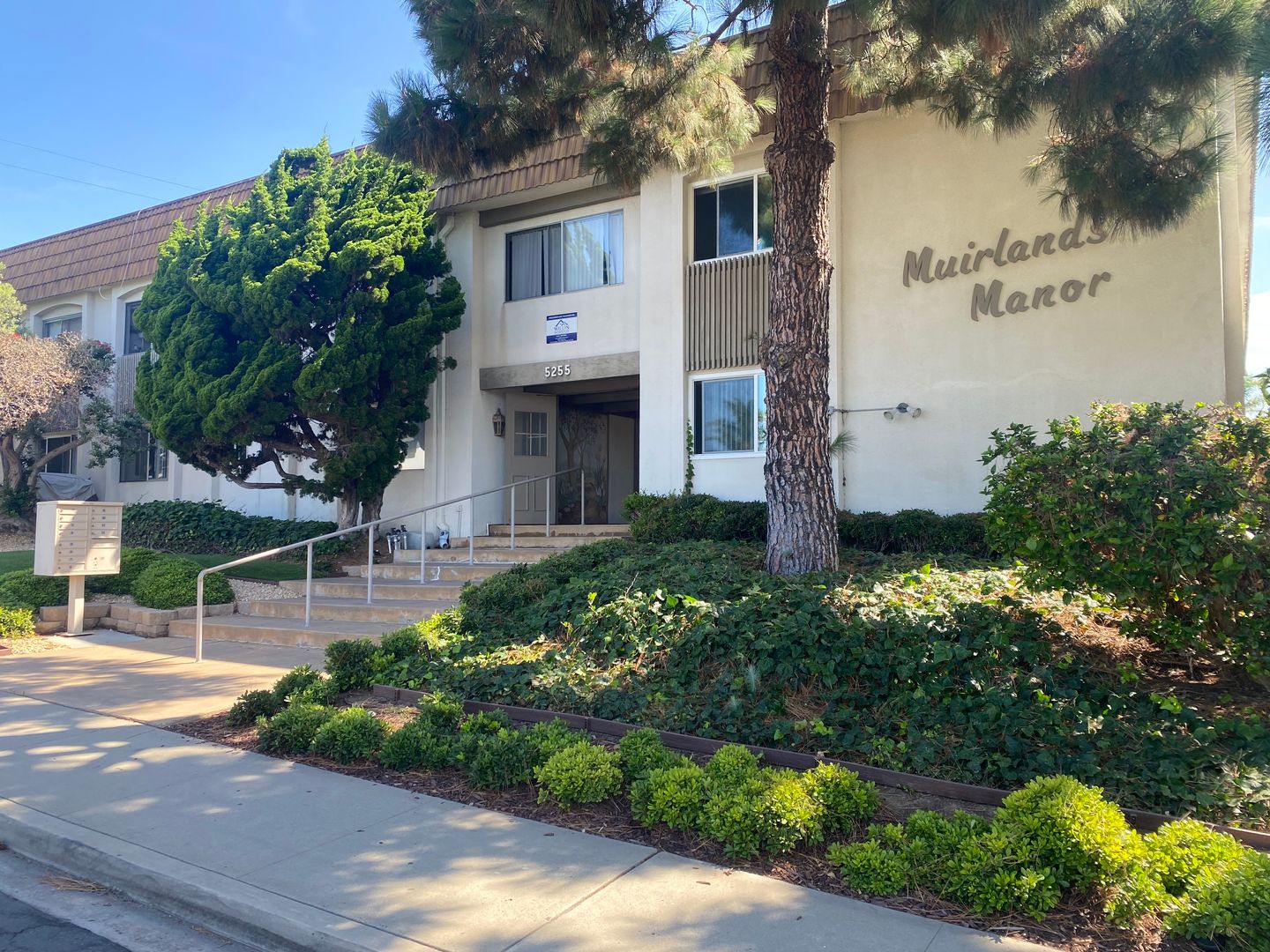 SAN DIEGO Condo: 5255 CASS ST.